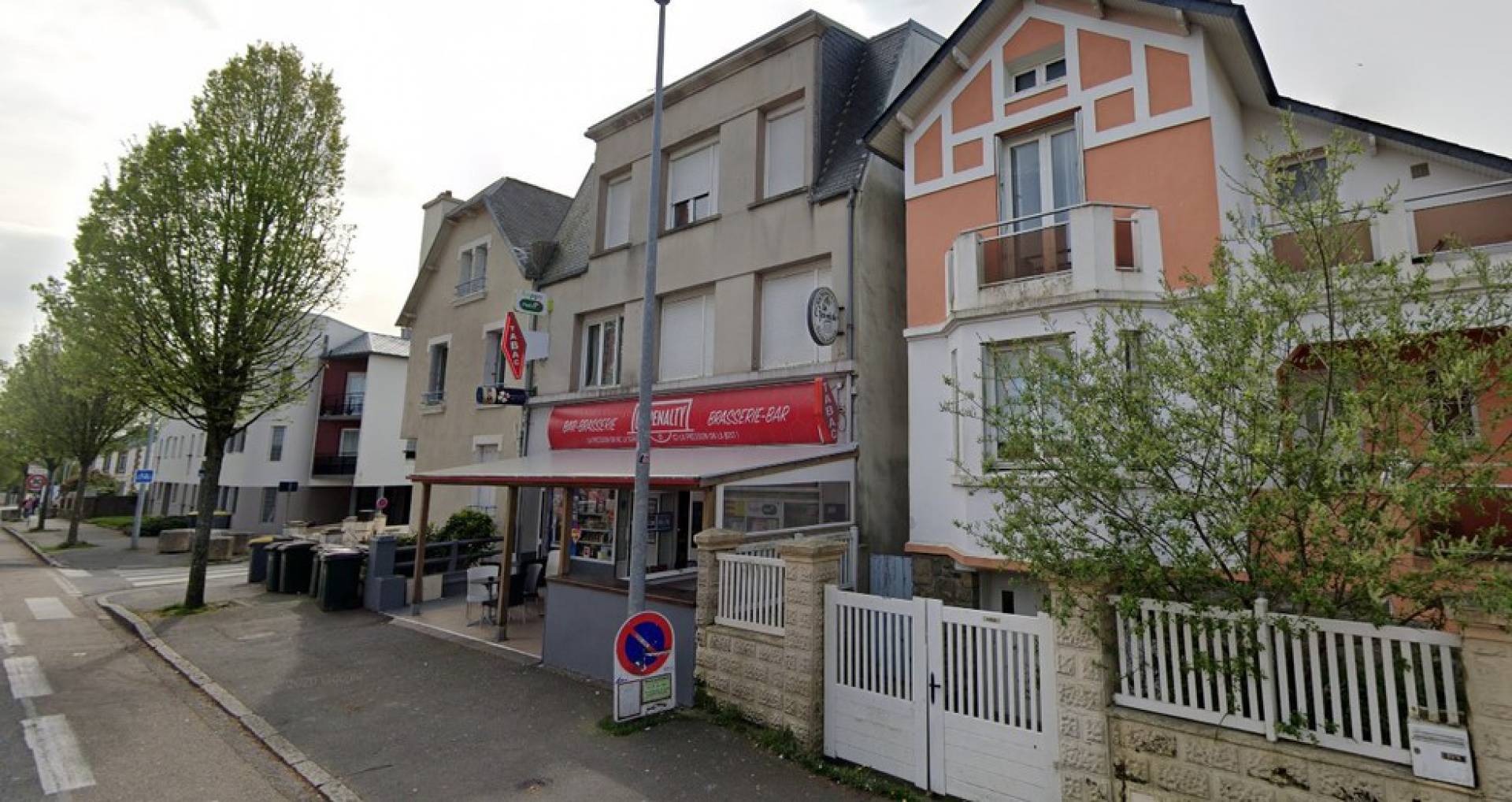 Quatro mendigos ganham 50 mil euros com bilhete de loteria que receberam como esmola