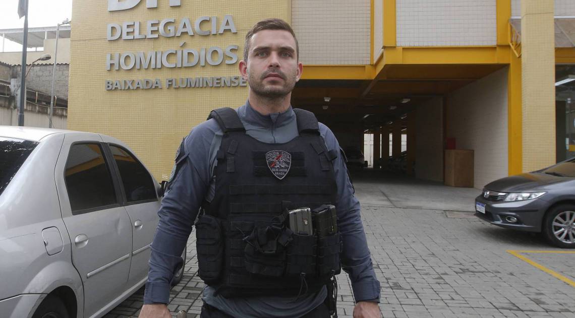 Rio de Janeiro - RJ  - 08/10/2020 - Policia - A Policia Civil e o Minist&eacute;rio Publico do Rio prenderam nesta quinta-feira (8) nove criminosos que fazem parte da milicia que atua dentro de Duque de Caxias - na foto, delegado Uriel Alcantara, titular DHBF -  Foto Reginaldo Pimenta / Agencia O Dia