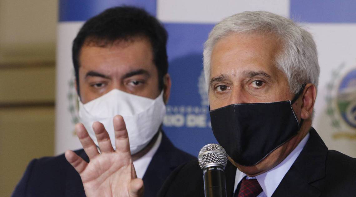 Rio de Janeiro - RJ  - 09/10/2020 - Geral - Rede estadual volta as aulas presenciais no dia 19 de outubro, anuncia governo. Retorno so e valido para alunos do 3 ano do Ensino Medio. Outras series ainda nao tem previsao de reinicio. O governo do estado anunciou na manha desta sexta-feira, no Palacio Guanabara, em Laranjeiras, zona sul do Rio, que a volta as aulas presenciais na rede estadual de ensino sera no dia 19 de outubro - na foto, Secretario estadual de Educa&ccedil;ao, Comte Bittencourt -  Foto Reginaldo Pimenta / Agencia O Dia