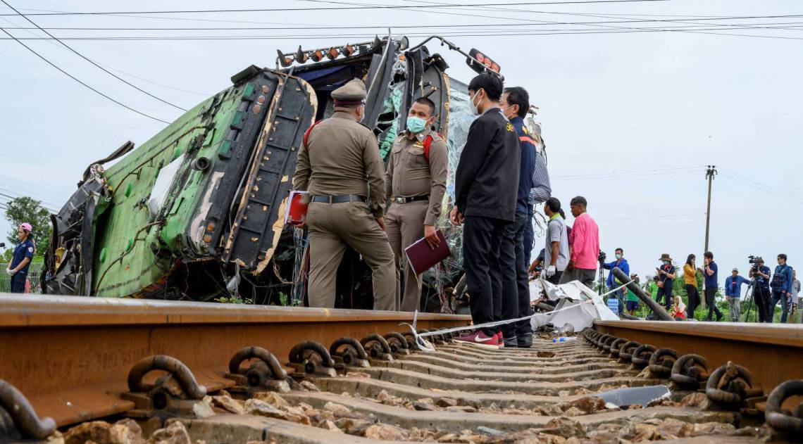 Acidente ocorreu cerca de 50 km a leste da capital Bangkok - ANTONOV / AFP