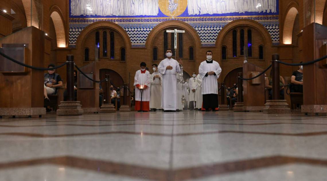 Novena realizada neste s&aacute;bado, dia 10, tamb&eacute;m foi transmitida pela internet - Divulgação