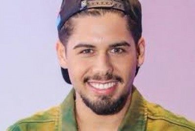 Pela segunda vez, Zé Felipe testa positivo para Covid-19