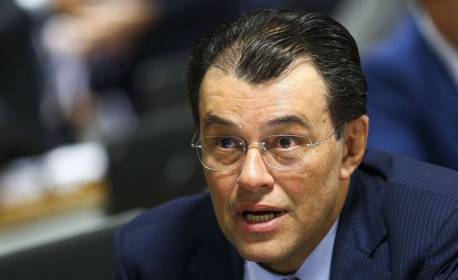 Relator na CCJ apresenta parecer favorável à recondução de Aras