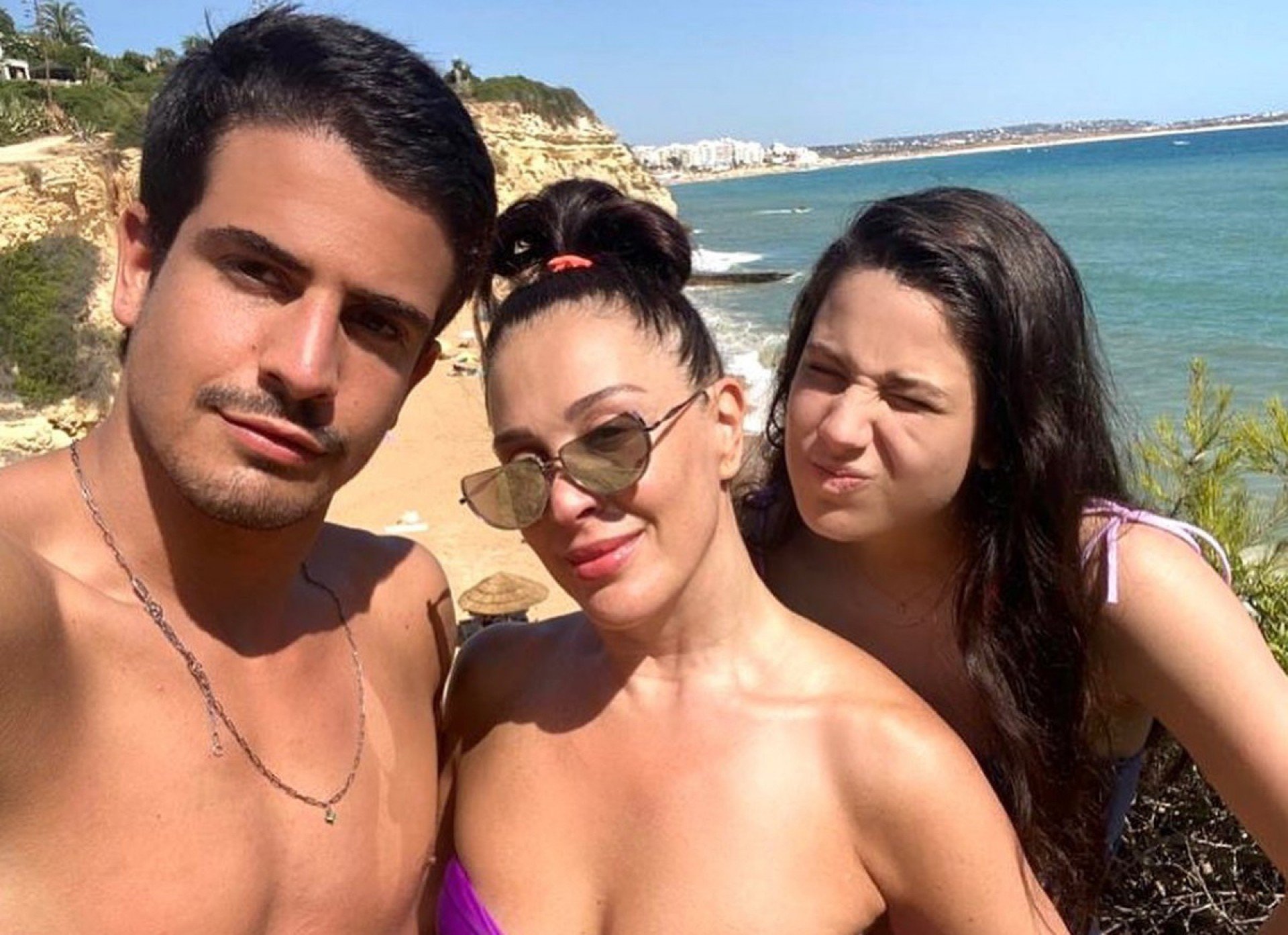 Claudia Raia e os filhos Enzo e Sophia - reprodução do instagram