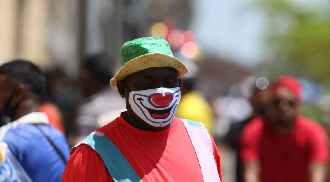 Dia das Crianças - Famílias de cariocas e turistas levam as crianças para zona portuária do Rio para visitar o AquaRio. 