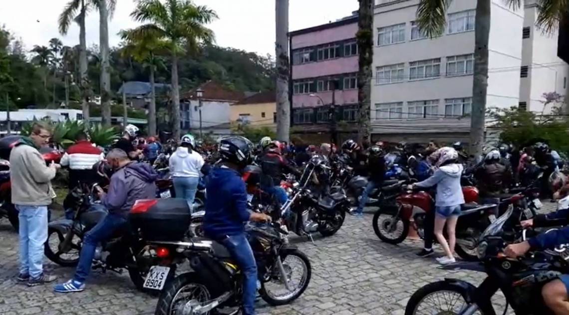 Motociclistas se reúnem para dar início à romaria em homenagem ao dia de Nossa Senhora Aparecida - Reprodução/Internet