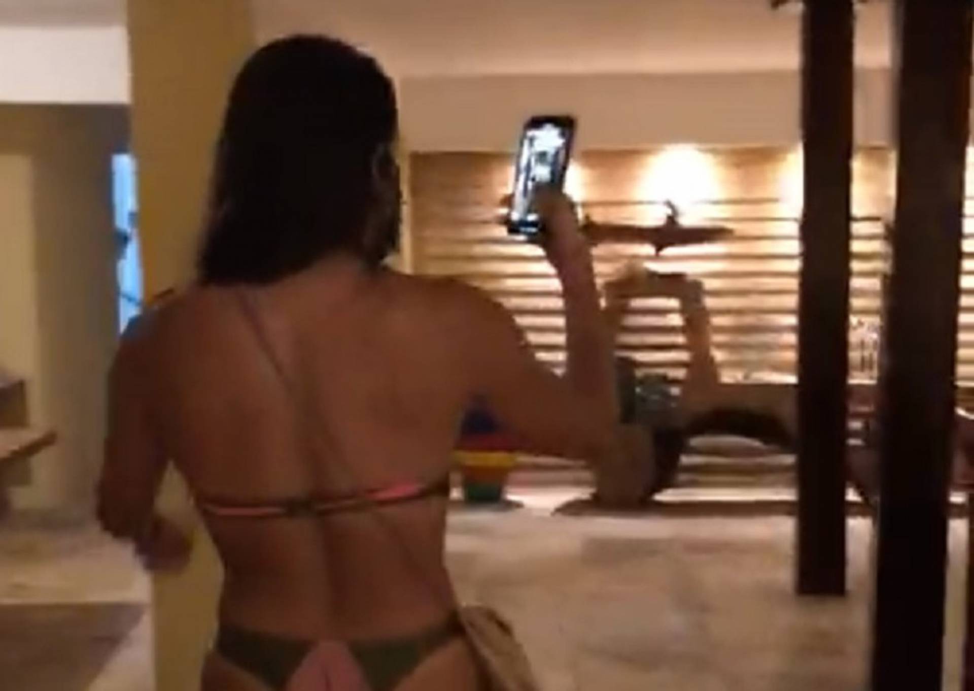 V&iacute;deo: Policial civil se recusa a usar m&aacute;scara em pousada e agride funcion&aacute;ria