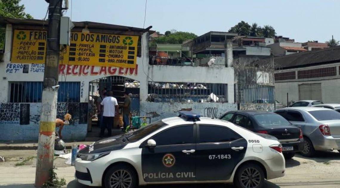 Ferro velho em Belford Roxo, na Baixada Fluminense - Divulgação