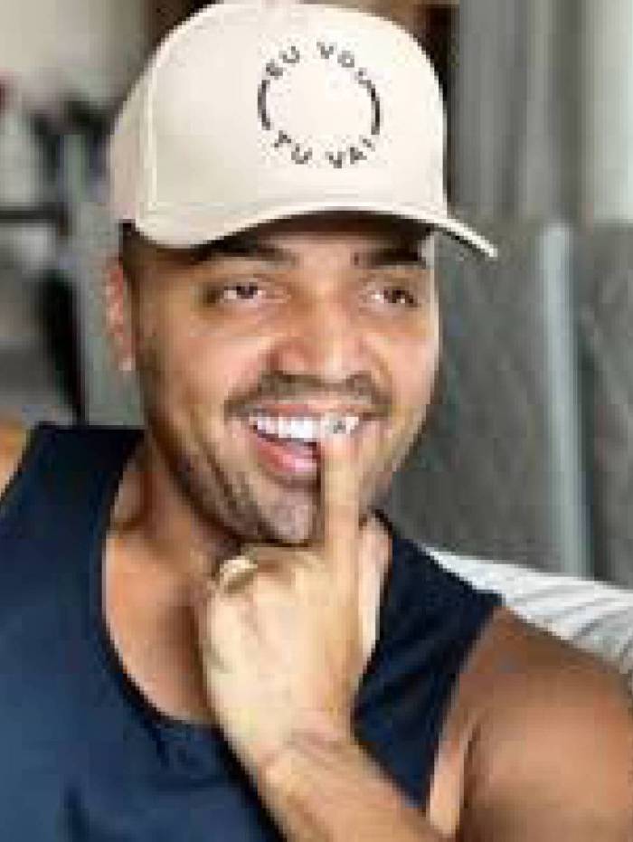 Tirullipa testa positivo para a Covid-19 e alerta: 'N&atilde;o acabou'