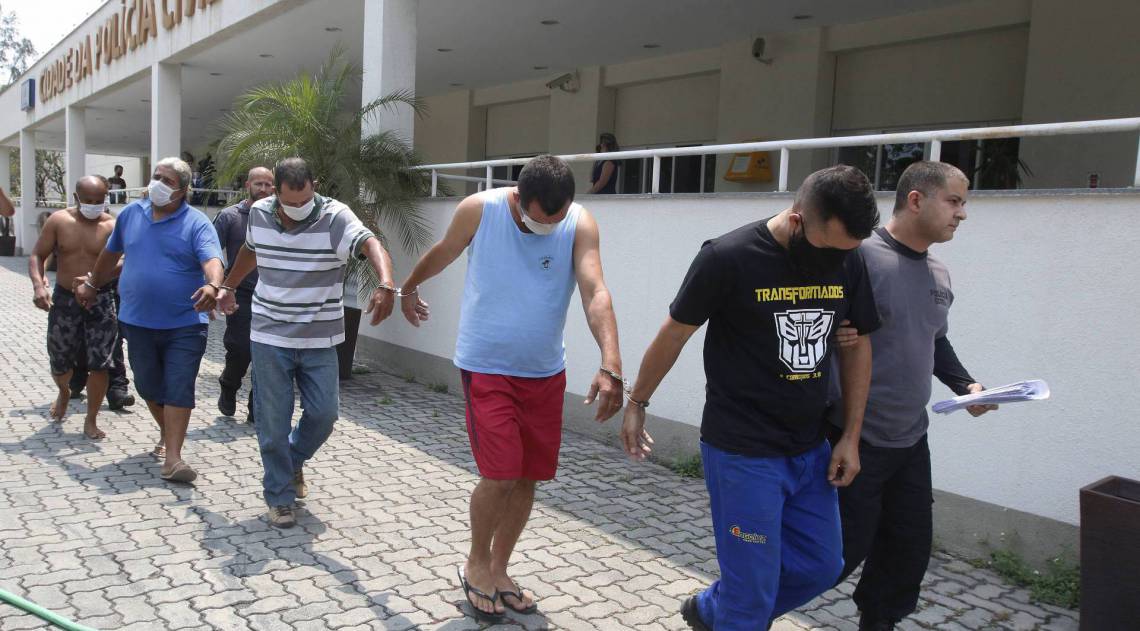 Os cinco detidos na Baixada foram levados para a Polinter  - Reginaldo Pimenta 