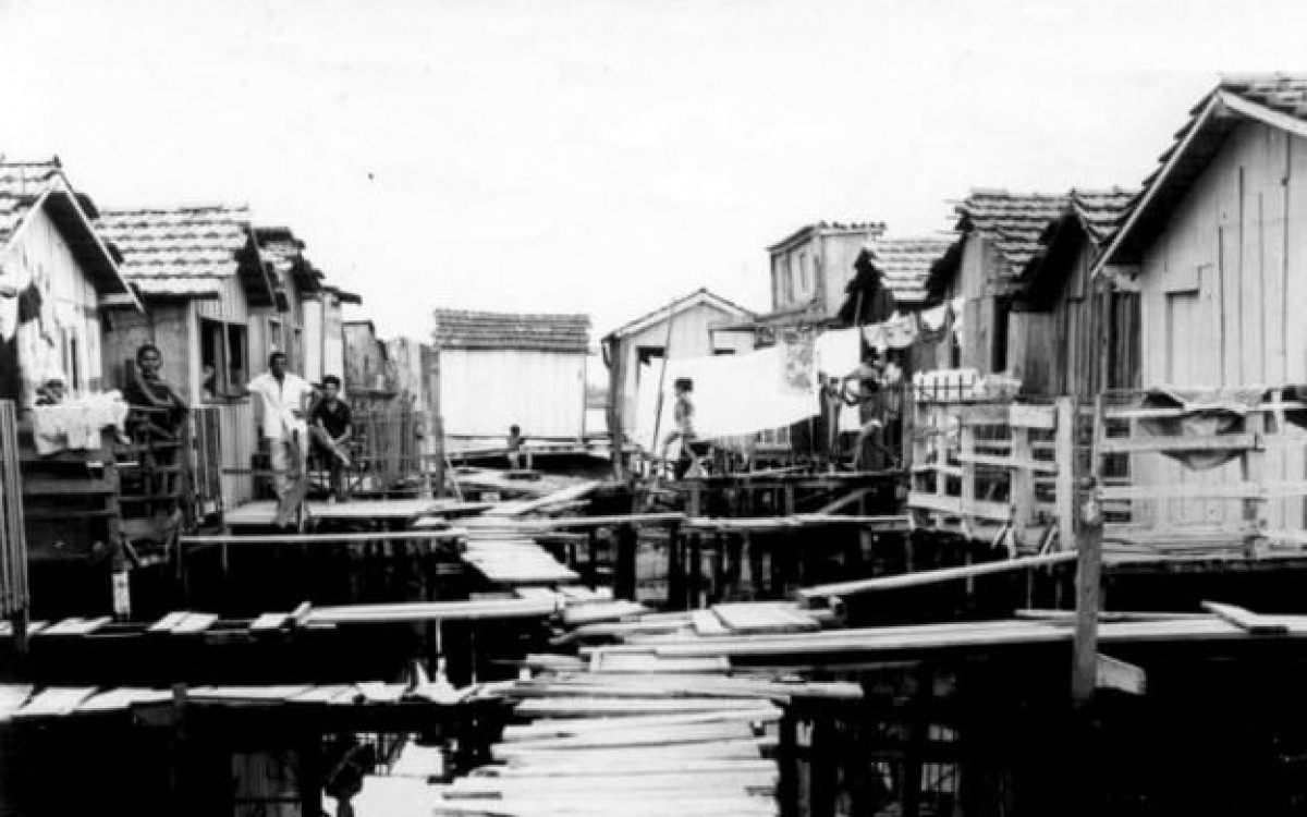 Palafitas marcaram o início da ocupação da região - Acervo Museu da Maré