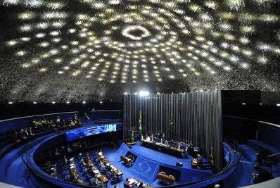 Senado inicia sessão para votar 2º turno da PEC do auxílio