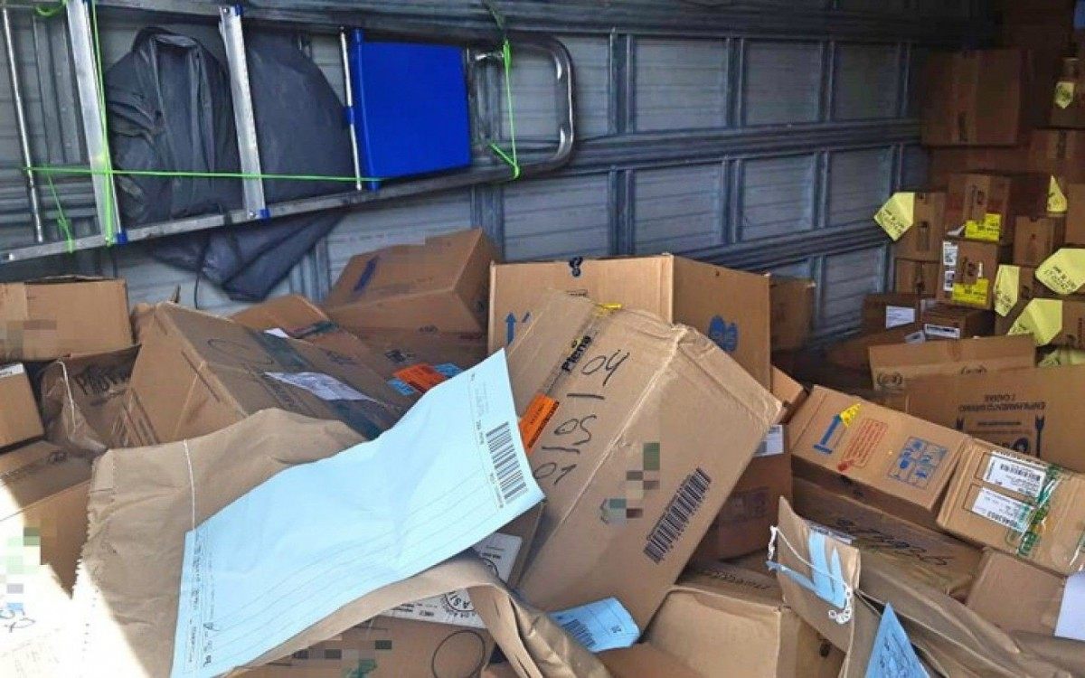 PM recupera carga roubada após confronto próximo à Comunidade de São João de Meriti - simulação