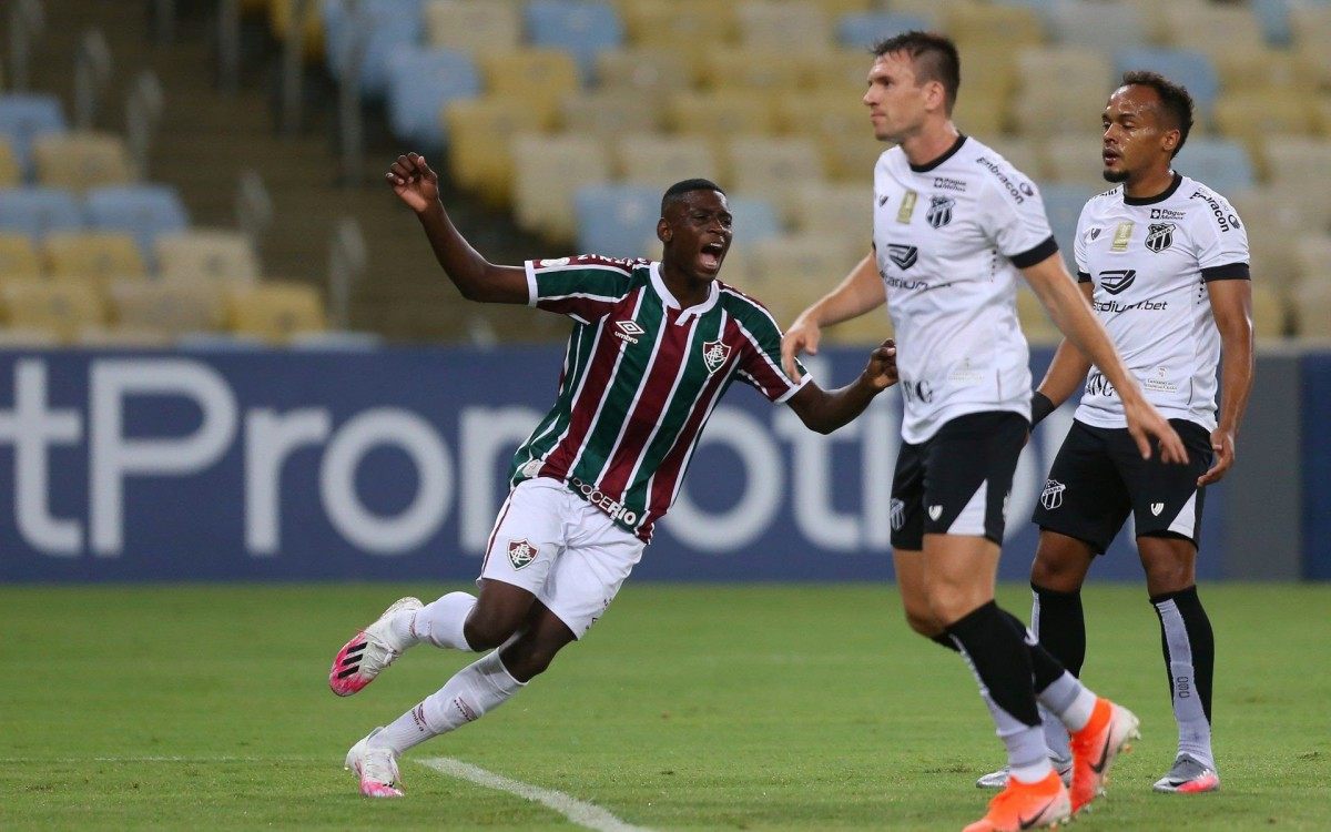 Fluminense x Ceara  - Campeonato Brasileiro - rodada 17 . Estádio Maracana.  Gol de Luiz Henrique ( 34 ) ATA - Daniel Castelo Branco