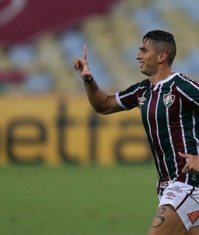 Danilo Barcelos festeja o seu gol já no fim da partida, que deu o empate do Fluminense diante do Ceará