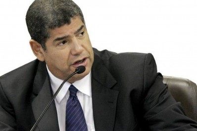 Na briga com bolsonaristas por vice de Nunes, Leite quer ser cacique nacional do União Brasil