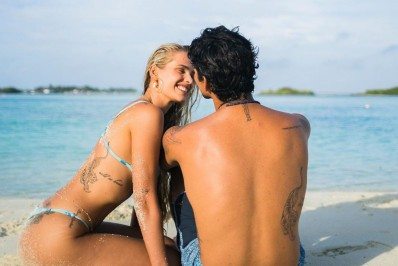 Yasmim Brunet vai à loucura com título de Medina: 'Você é muito fod*'