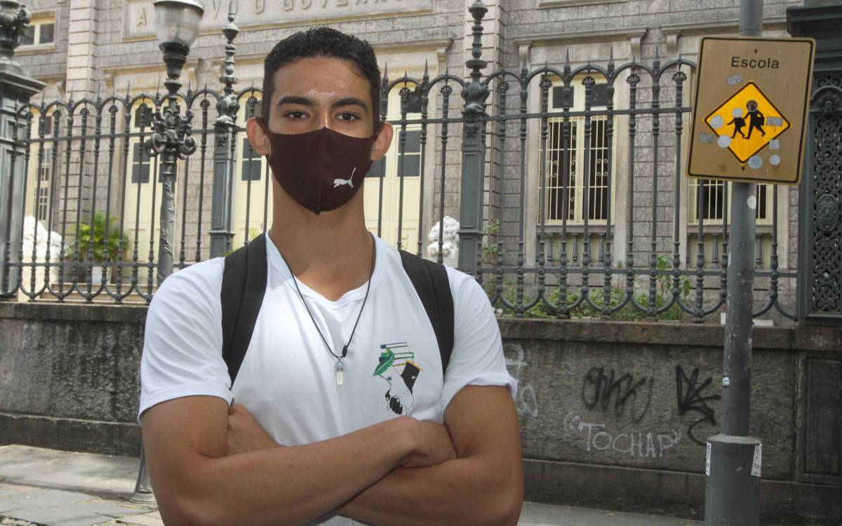 Artur Mineiro, aluno do terceiro ano do Colégio Amaro Cavalcanti - Estefan Radovicz / Agência O Di