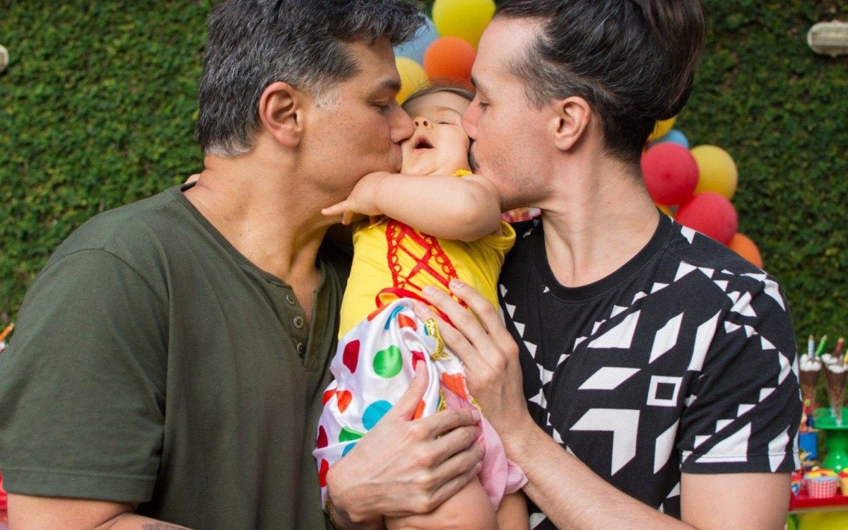 Maurício Mattar faz festa de um ano para a filha, Ilha Mattar