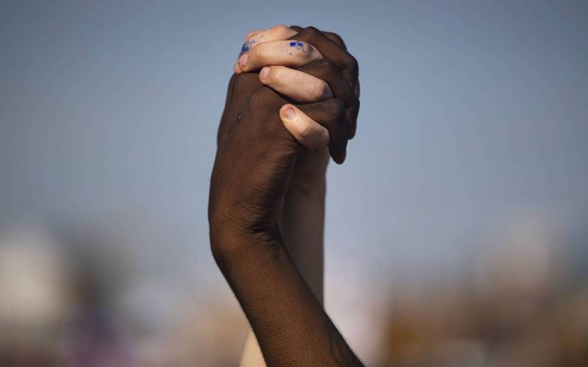 Um dos nossos principais desafios é superar a noção de que, diferentemente de outras raças, a nossa escapou dos malefícios da discriminação, do preconceito e do racismo