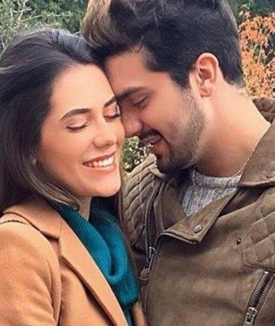 Jade MagalhÃÂ£es e Luan Santana - reproduÃÂ§ÃÂ£o internet