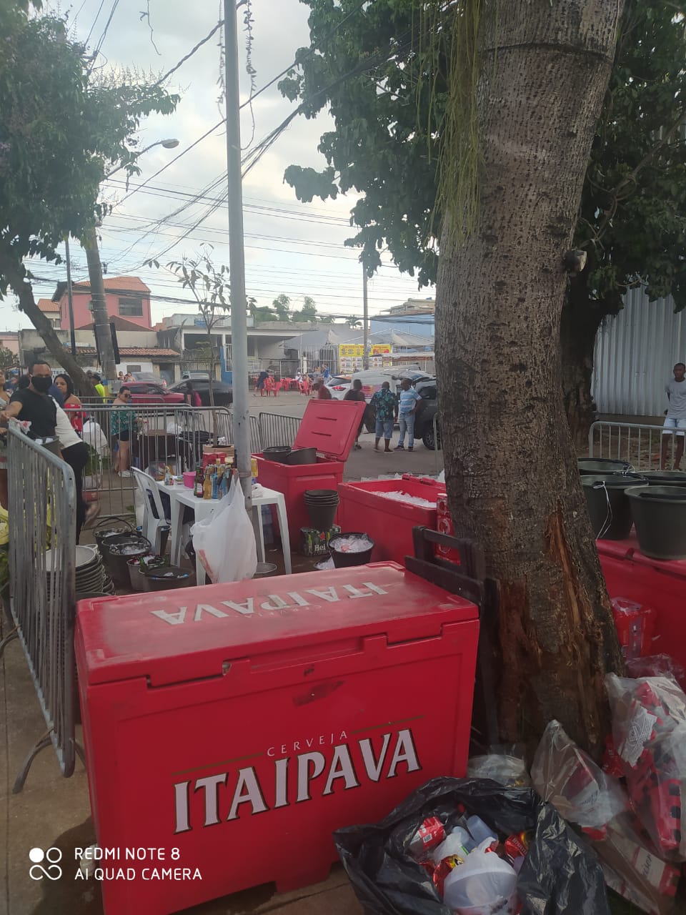Prefeitura do Rio frustra show irregular em praça de Jacarepaguá