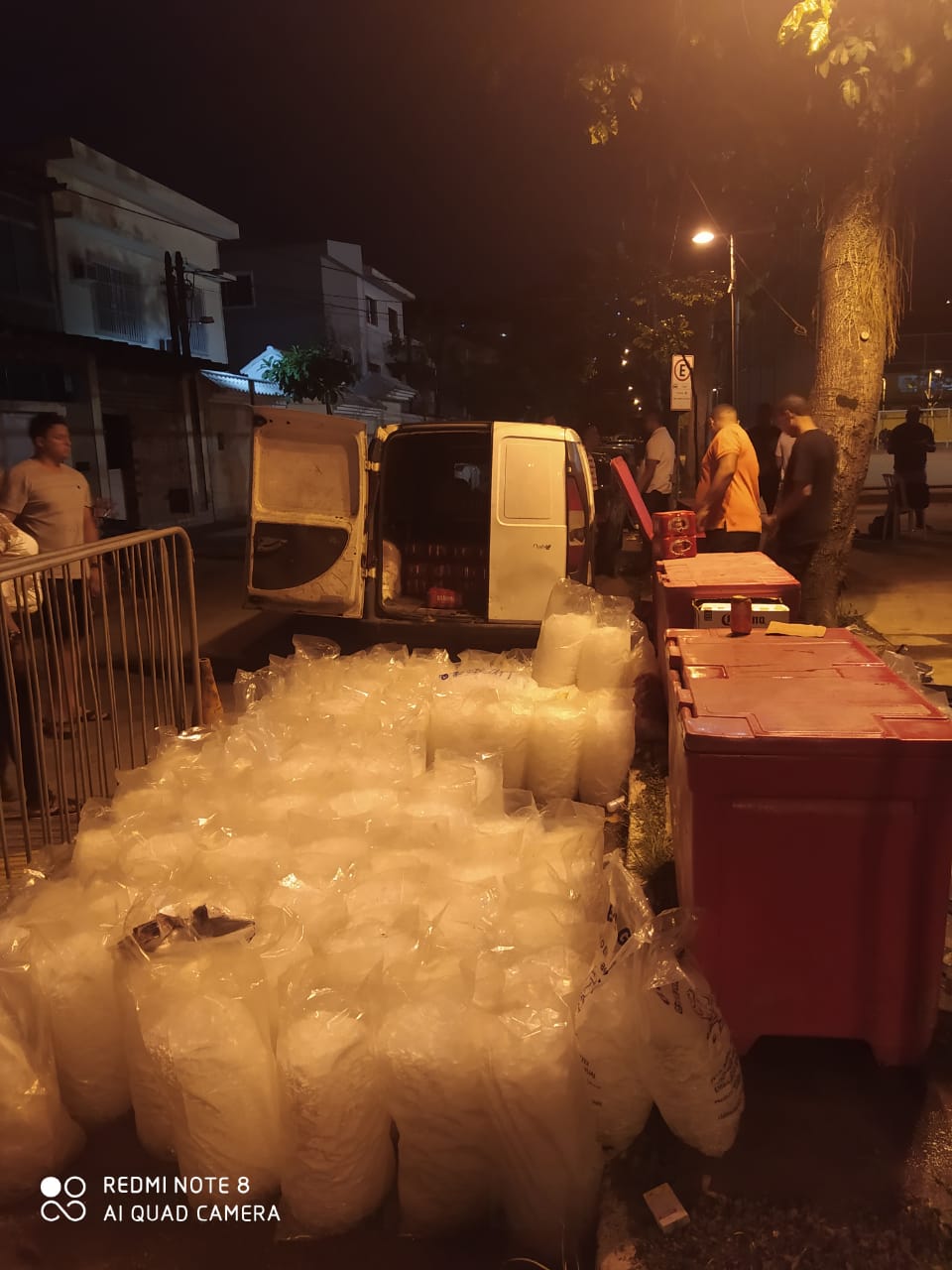 Prefeitura do Rio frustra show irregular em praça de Jacarepaguá