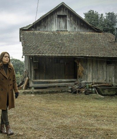 Ignes (Claudia Abreu) vai a casa de Haia (Cassia Kis) - Divulgação / TV Globo