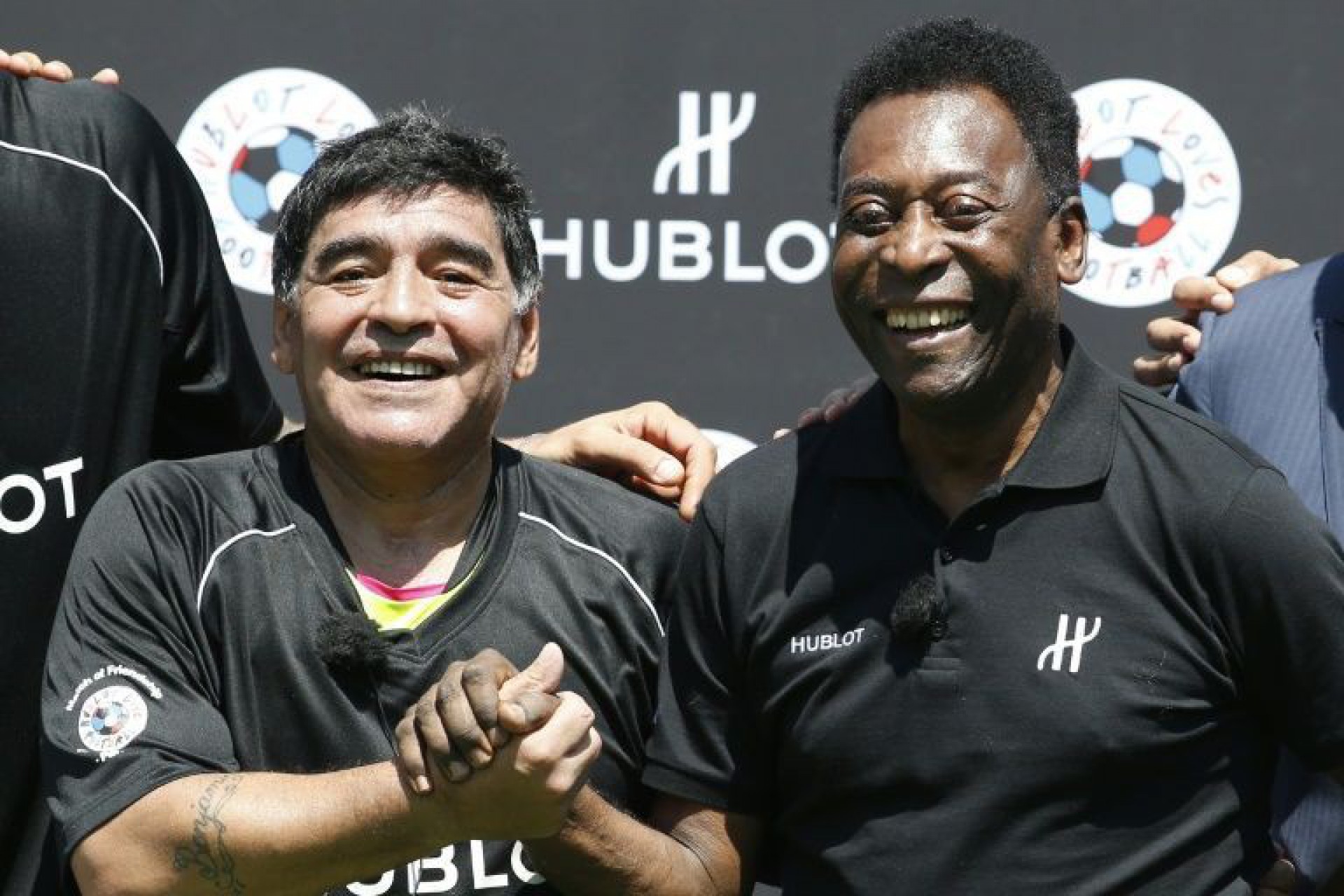 Maradona e Pelé cessaram a briga entre os dois - AFP