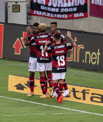 Bruno Henrique e Lincoln. Flamengo x JR Baranquilla - Conmebol Libertadores - 21-10-2020. Marcelo Cortes/Flamengo