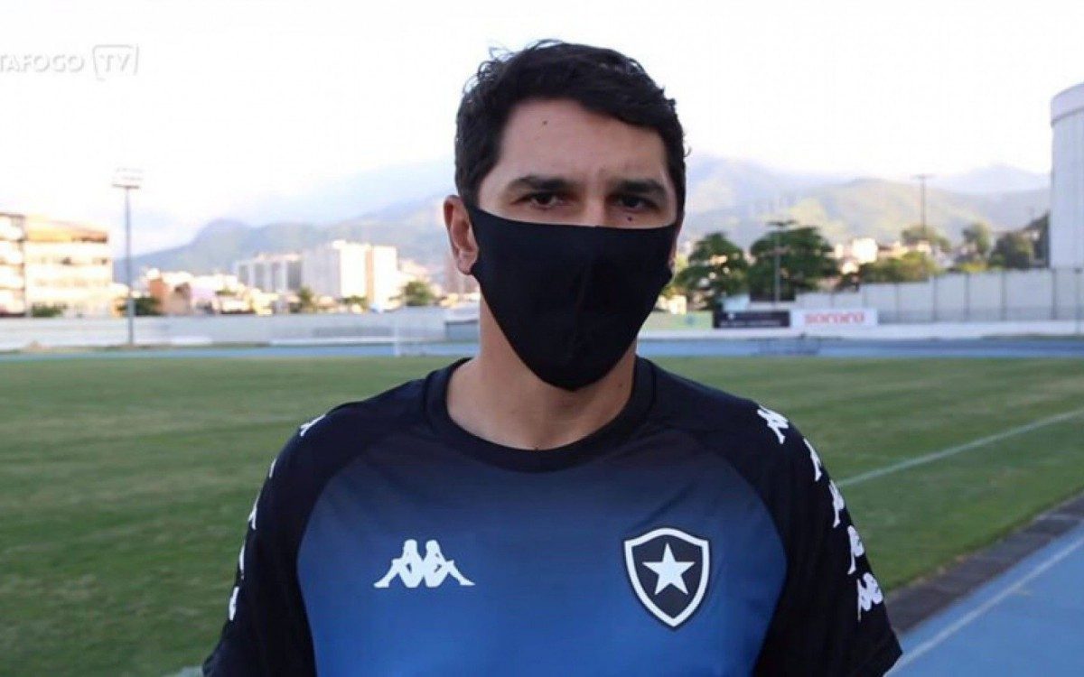 Lúcio Flavio será o treinador interino do time alvinegro - Reprodução