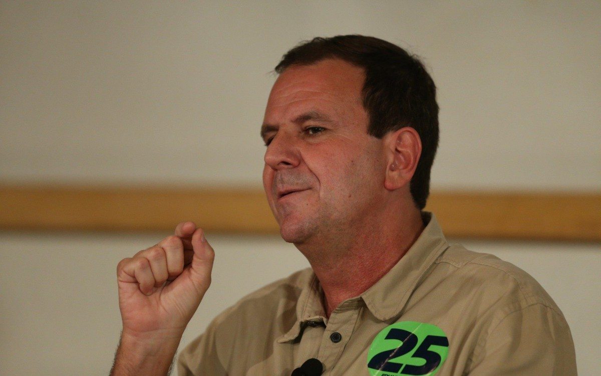 Eduardo Paes participou de eventos na Penha Circular, em Ramos e em Padre Miguel - Daniel Castelo Branco