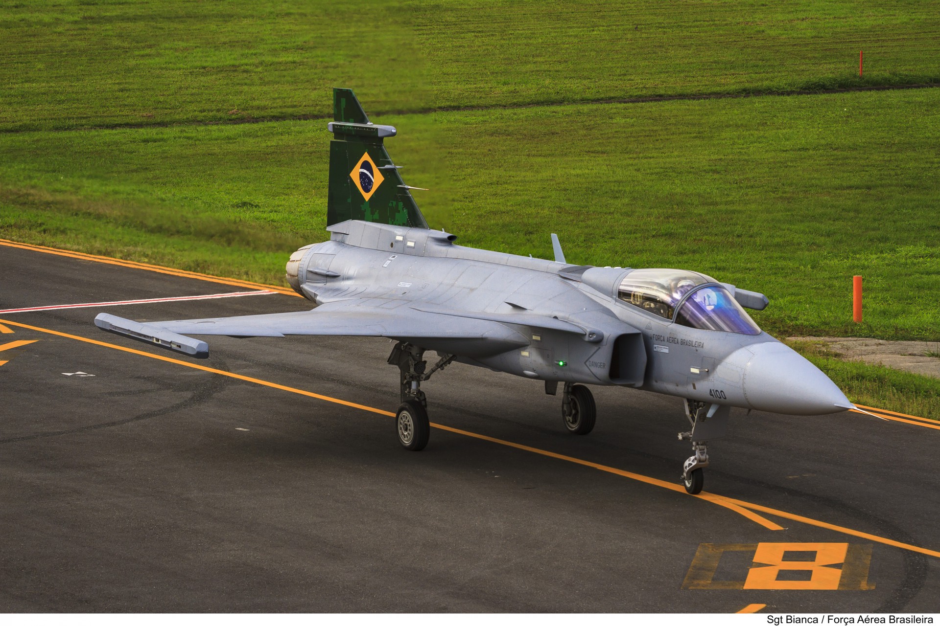 Apresentação oficial da primeira aeronave multimissão F-39E Gripen - Divulgação / Força Aérea Brasileira