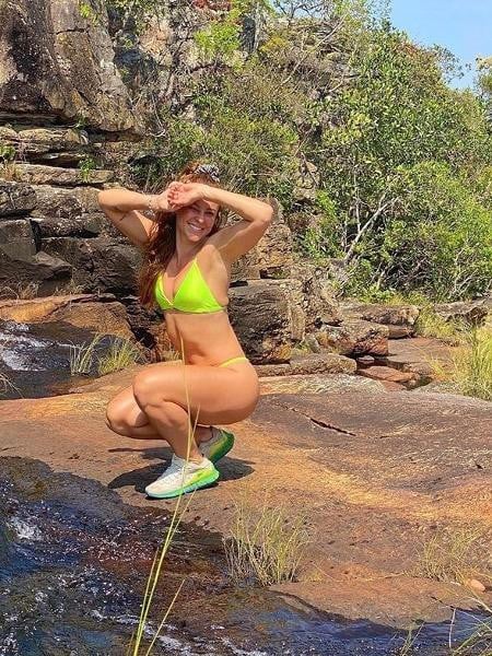 Paolla Oliveira posta foto de biquíni em cachoeira - Reprodução / Instagram 