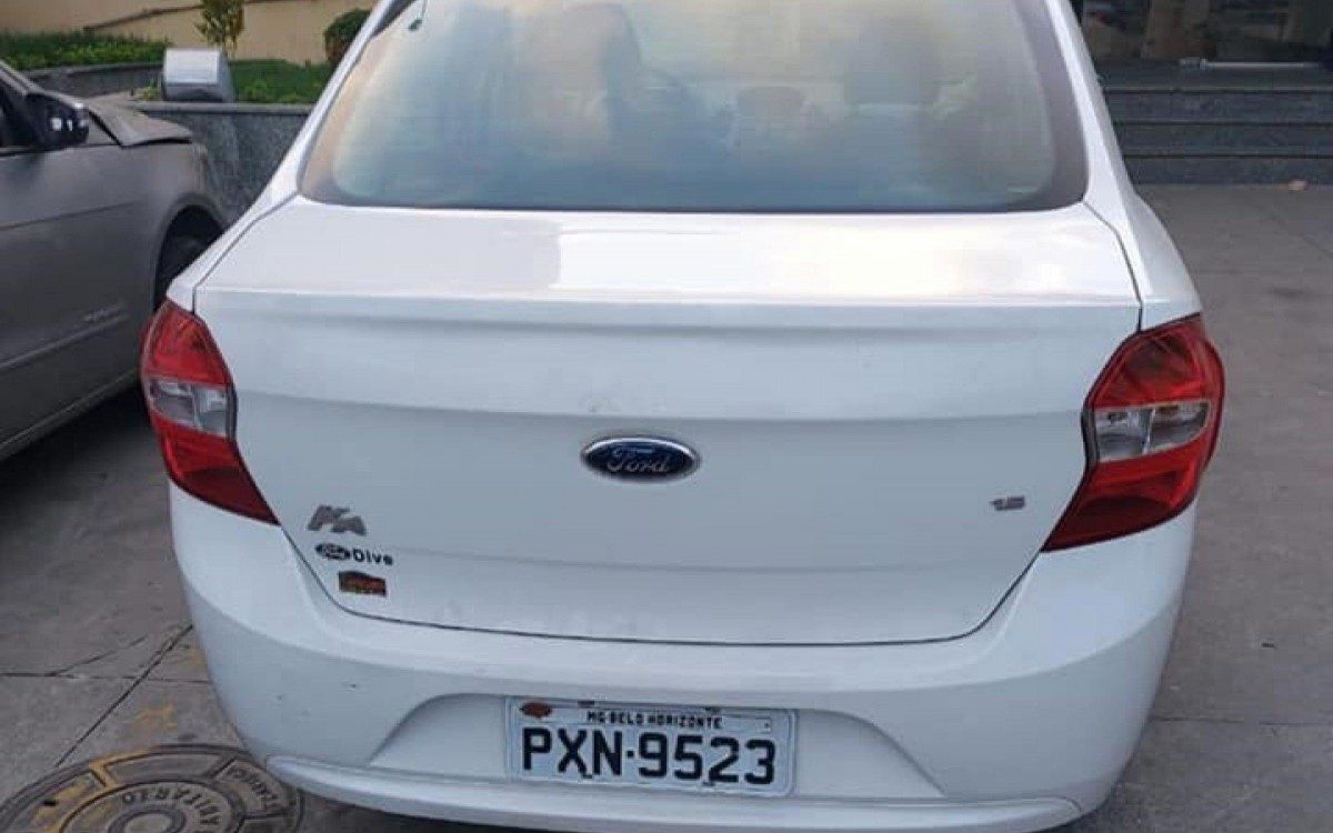 Veiculo recuperado pela Polícia Militar.  - Divulgação/21ºBPM