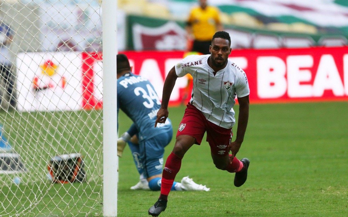 Fluminense x  Santos  - Campeonato Brasileiro -  Estádio Maracanã. Gol de Luccas Claro - Daniel Castelo Branco