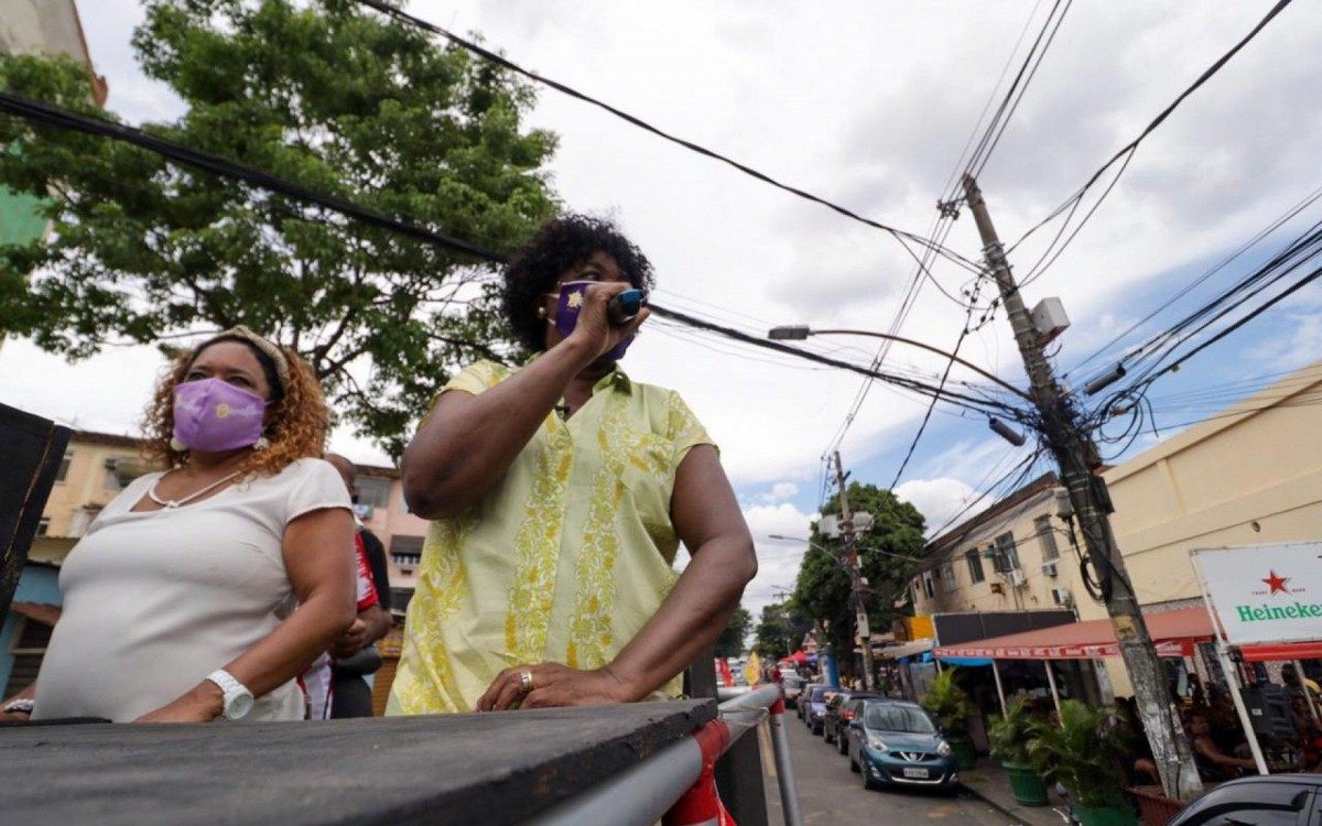 Benedita da Silva (PT) participou de carreta na Zona Oeste