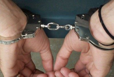 Homem com tornozeleira eletrônica é preso em Mesquita