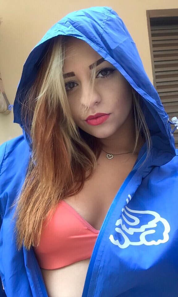 Letícia Costa conduzia moto que foi atingida por um carro - Reprodução Facebook