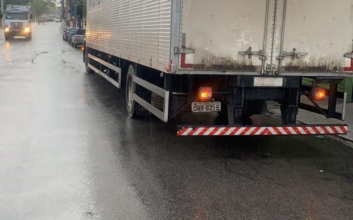 Caminhão foi recuperado em Duque de Caxias - Reprodução