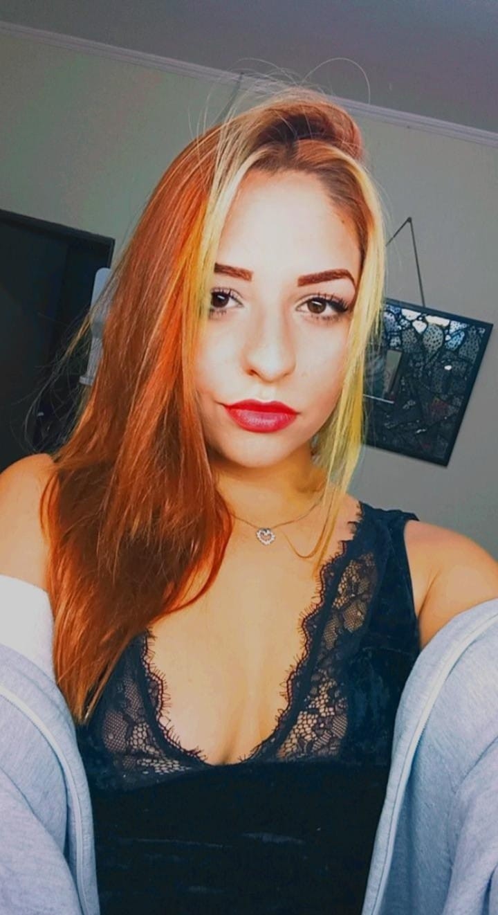 Letícia Costa conduzia moto que foi atingida por um carro - Reprodução Facebook