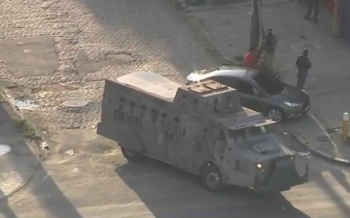 Polícia faz operação no Complexo da Maré