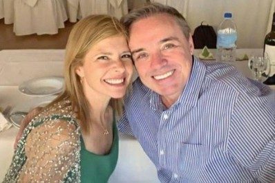 Ex de Gugu Liberato acalma fãs ao passar por rota do Furacão Milton