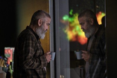  George Clooney em 'O Céu da Meia-Noite' - Philippe Antonello/NETFLIX