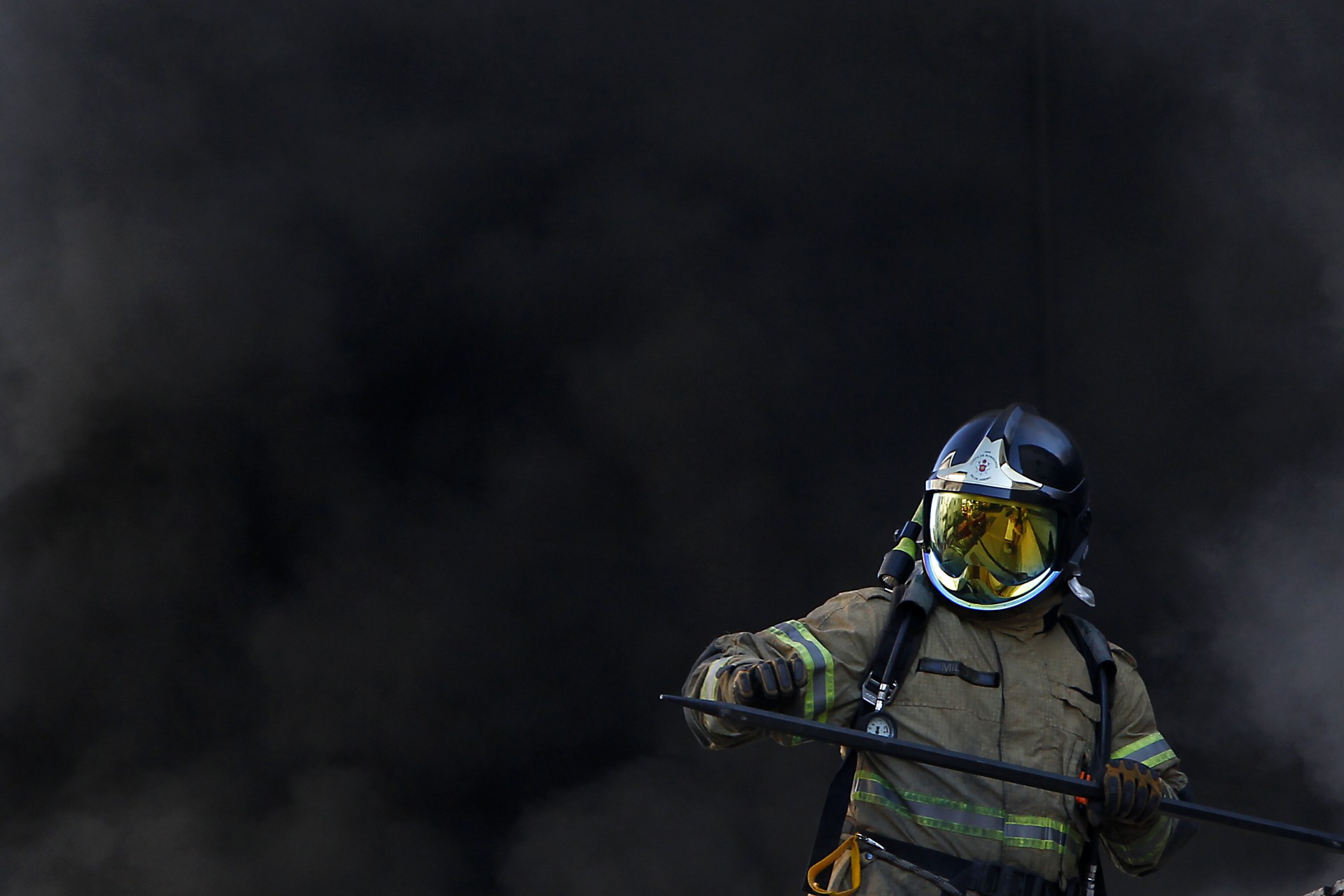 Hospital Federal de Bonsucesso: Bombeiros de 13 quartéis atuaram para combater as chamas - Luciano Belford/Agencia O Dia