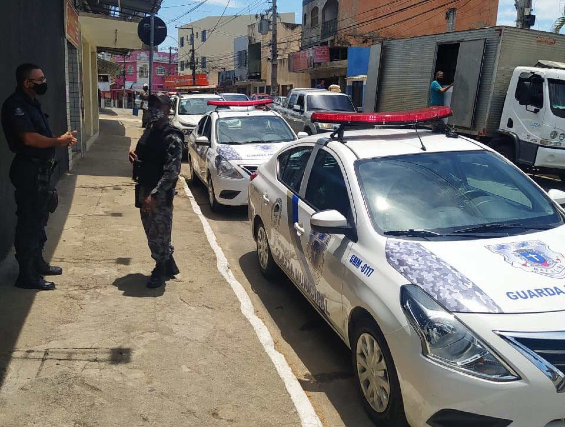 V&iacute;deo: Igreja evang&eacute;lica &eacute; fechada ap&oacute;s descumprir veto &agrave; aglomera&ccedil;&atilde;o e promover culto 