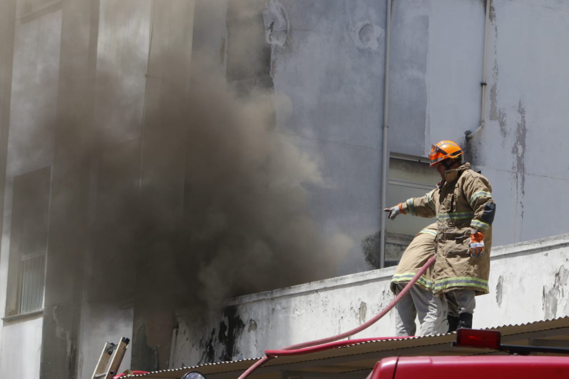 Incêndio atinge o Hospital Federal de Bonsucesso - Reginaldo Pimenta / Agência O Dia 
