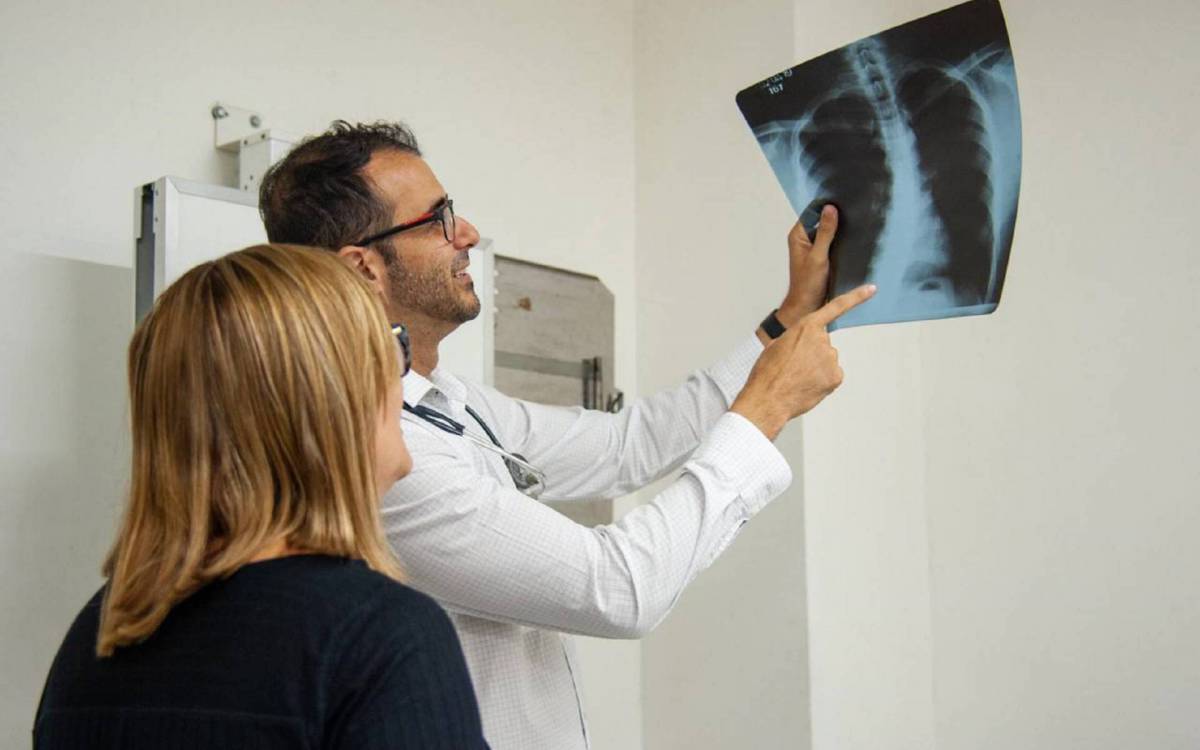 Médico oferece atendimento popular na Zona Oeste