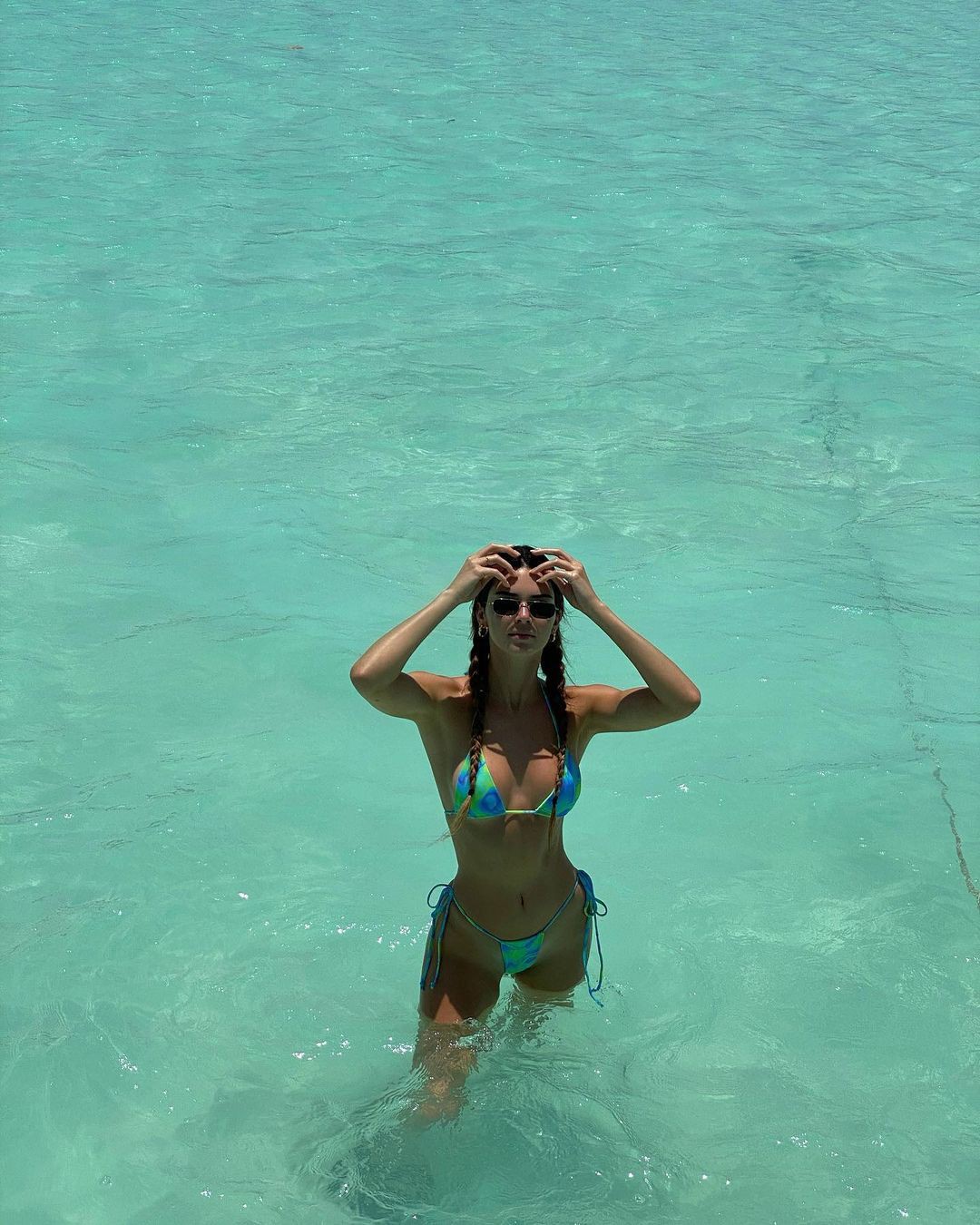 Kendall Jenner é queimada por água-viva em praia paradisíaca - Reprodução Internet