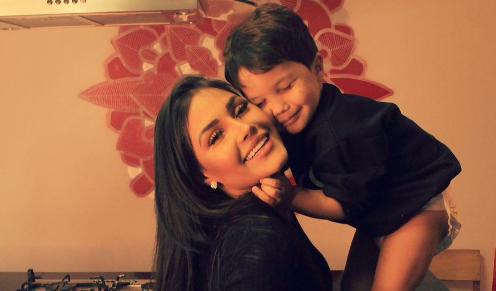 Flay e o filho Bernardo  - reprodução internet